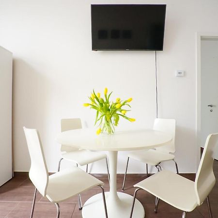 וינה Wonderful Big Apartment Near Yppen Market מראה חיצוני תמונה