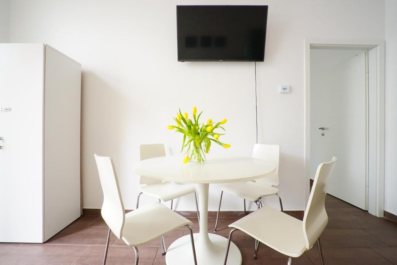 וינה Wonderful Big Apartment Near Yppen Market מראה חיצוני תמונה