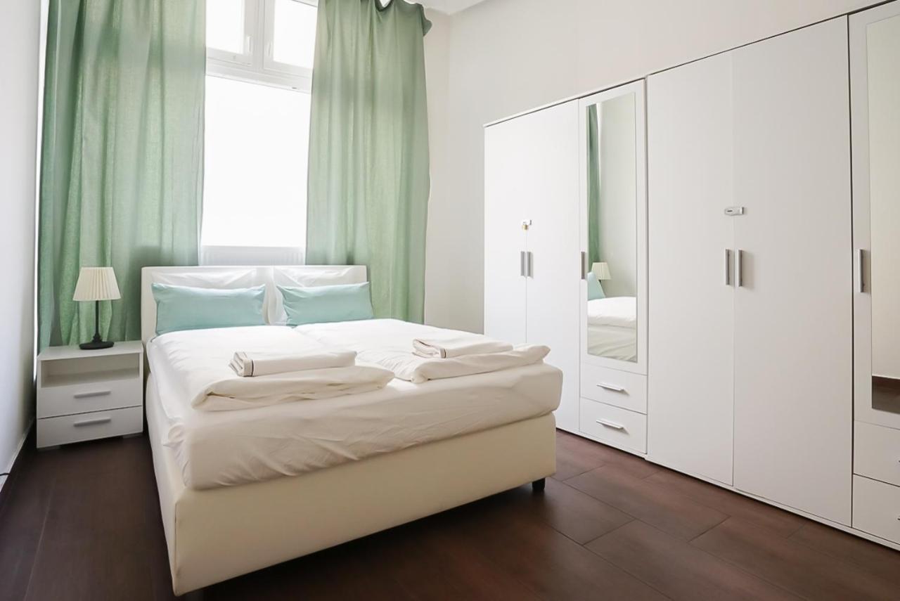 וינה Wonderful Big Apartment Near Yppen Market מראה חיצוני תמונה